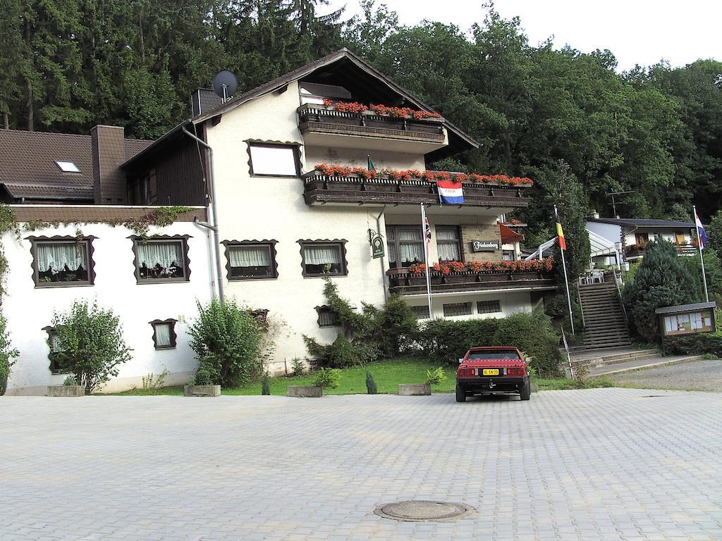 Hotel Finkenberg Blankenheim  Exterior photo